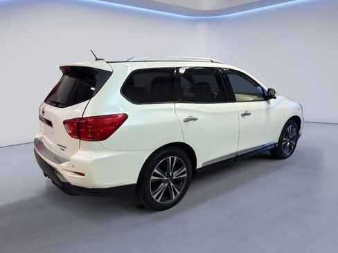 Used 2017 Nissan Pathfinder Platinum AWD/4WD image 6