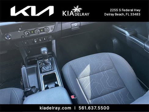 Used 2019 Toyota Tacoma TRD Sport image 13