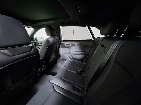 New 2026 Audi Q8 Premium Plus image 24