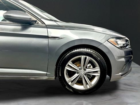 Used 2020 Volkswagen Jetta R-Line image 12