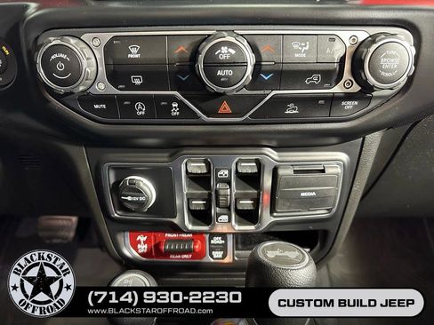 Used 2022 Jeep Wrangler Unlimited Rubicon AWD/4WD image 24