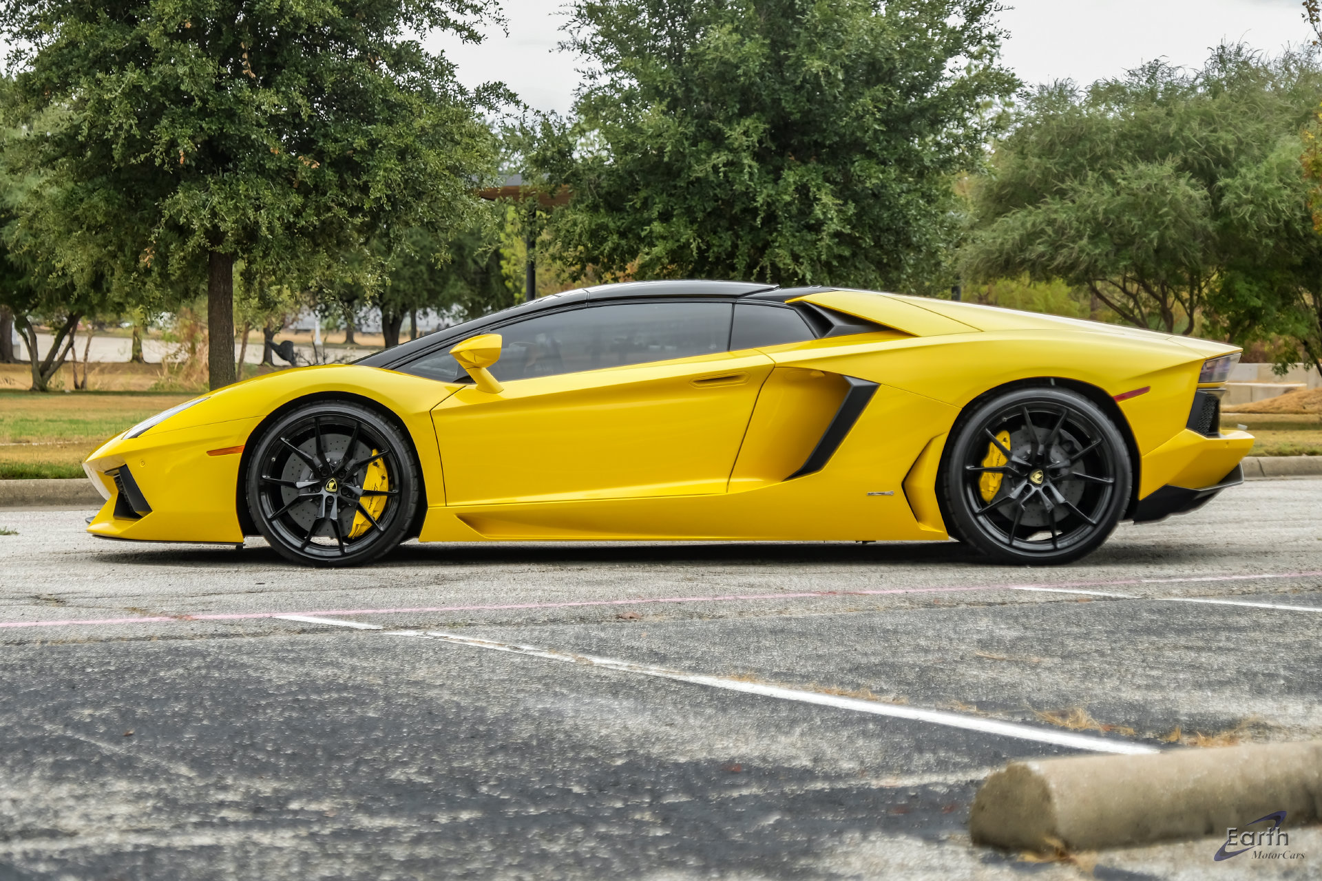 Used 2014 Lamborghini Aventador LP 700-4 AWD/4WD image 13