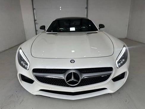 Used 2017 Mercedes-Benz AMG GT Coupe image 4