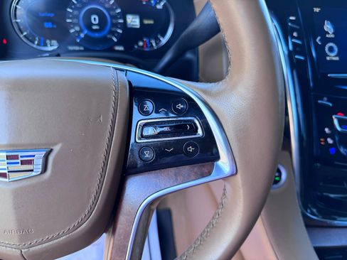 Used 2017 Cadillac Escalade Platinum AWD/4WD image 27