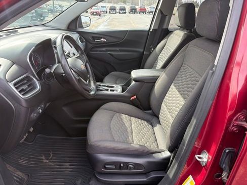 Used 2020 Chevrolet Equinox LT image 16