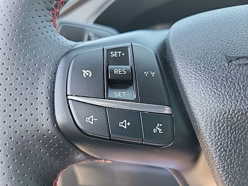 Used 2025 Ford Escape ST-Line Select AWD/4WD image 22