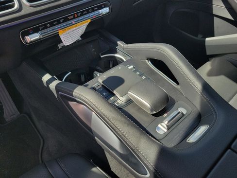 New 2026 Mercedes-Benz GLS 450 4MATIC image 28