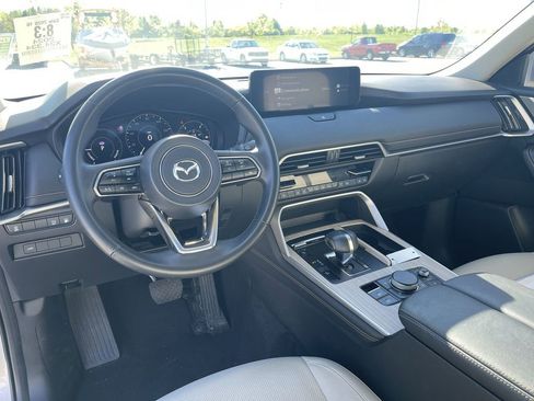 Used 2024 MAZDA CX-90 Plug-In Hybrid w/ Preferred AWD/4WD image 8