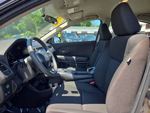 Used 2018 Honda HR-V LX image 17