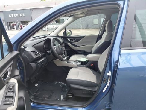 Used 2023 Subaru Forester Premium AWD/4WD image 20