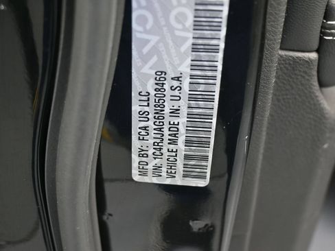 Used 2022 Jeep Grand Cherokee L Laredo RWD image 19