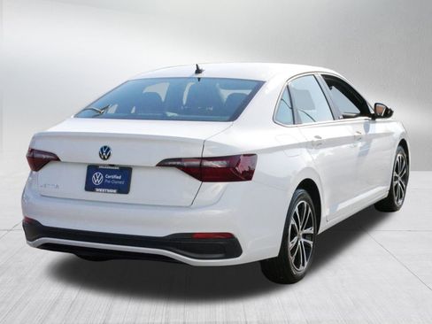 Certified 2024 Volkswagen Jetta Sport image 6