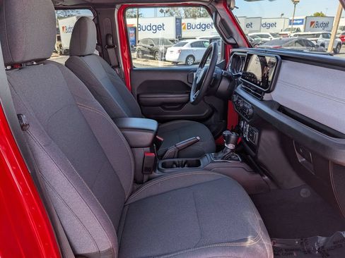 Used 2025 Jeep Wrangler Unlimited Sport AWD/4WD image 32
