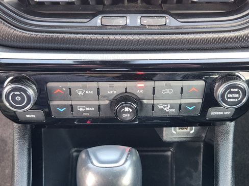 Used 2023 Jeep Compass Trailhawk image 14