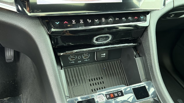 New 2027 Jeep Grand Cherokee Limited AWD/4WD image 18