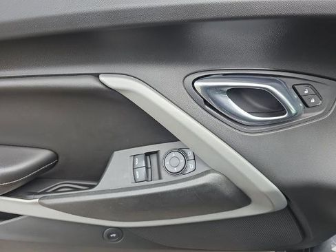 Used 2018 Chevrolet Camaro SS RWD image 20