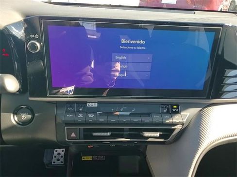 Used 2026 Toyota Camry SE image 18