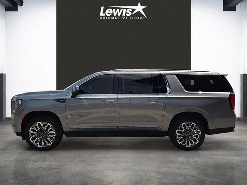 Used 2023 GMC Yukon XL Denali Ultimate w/ LPO, Floor Liner Package AWD/4WD image 2