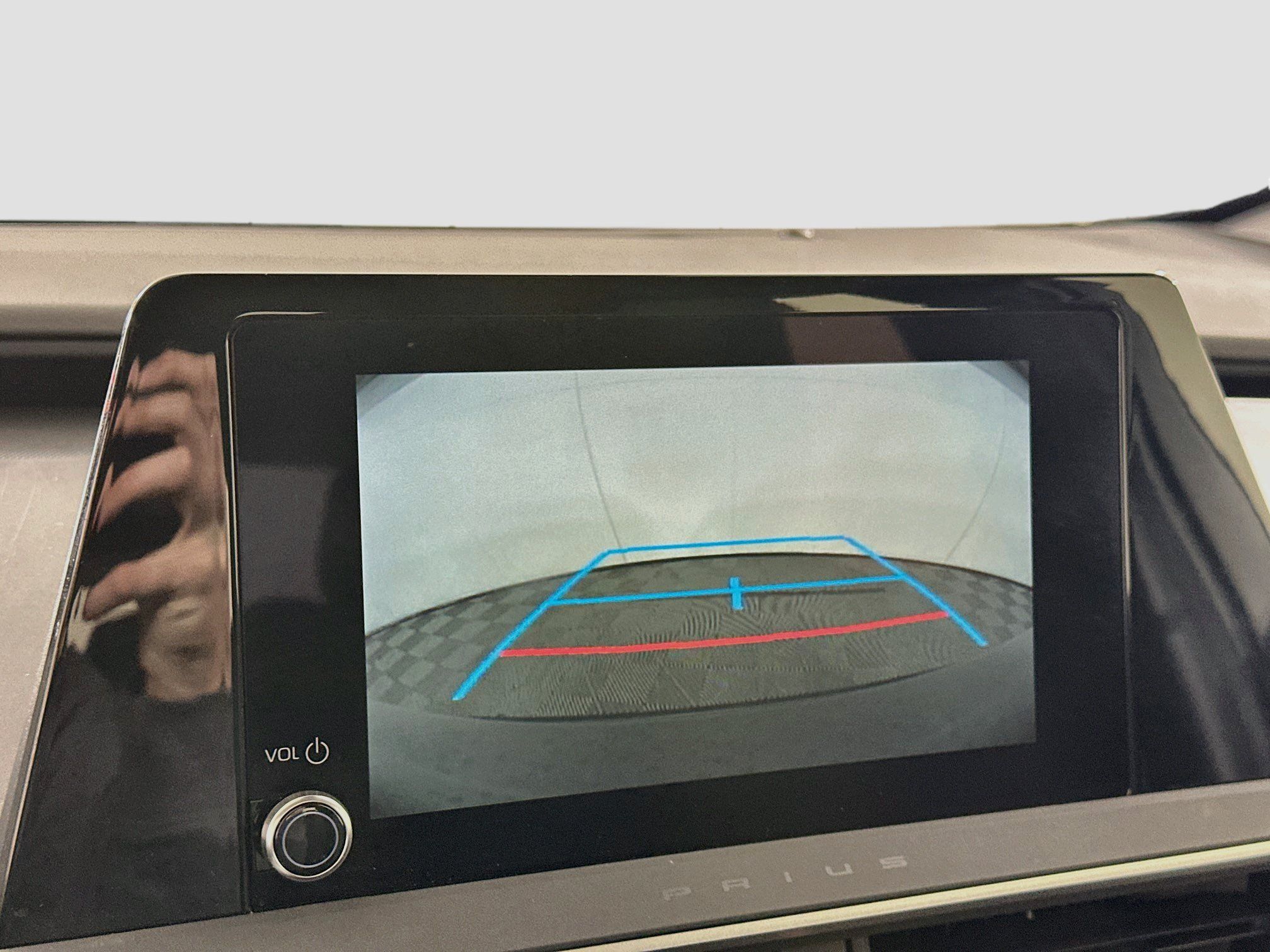 Used 2025 Toyota Prius LE FWD image 23