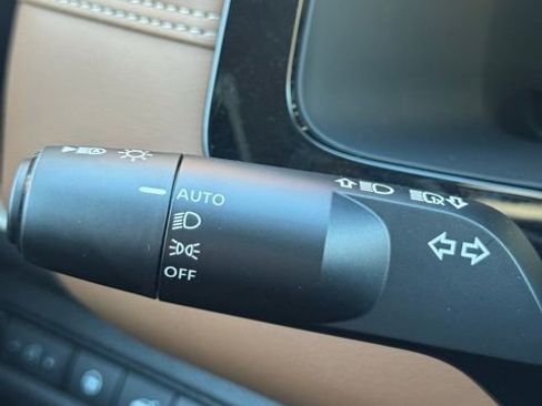 New 2025 Nissan Pathfinder Platinum image 31