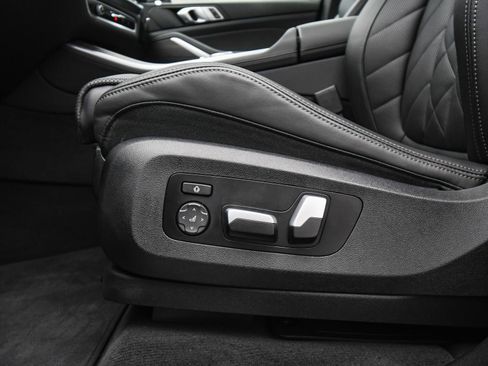 Used 2024 BMW X5 xDrive40i w/ Parking Assistance Package image 43