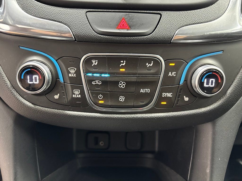 Used 2018 Chevrolet Equinox LT AWD/4WD image 20