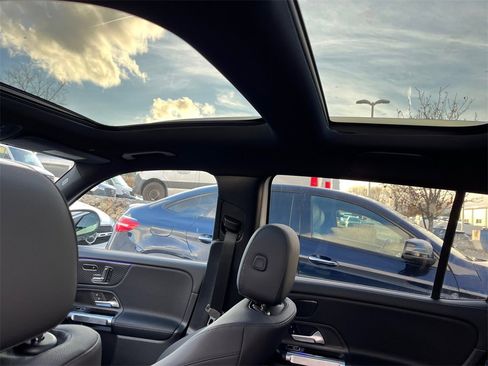 New 2026 Mercedes-Benz GLB 250 4MATIC image 10