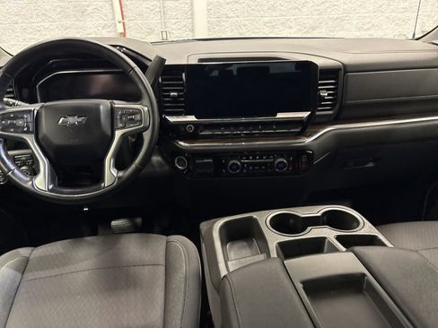Used 2024 Chevrolet Silverado 1500 RST AWD/4WD image 16