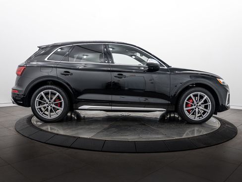 Used 2023 Audi SQ5 Premium Plus w/ Premium Plus Package AWD/4WD image 3
