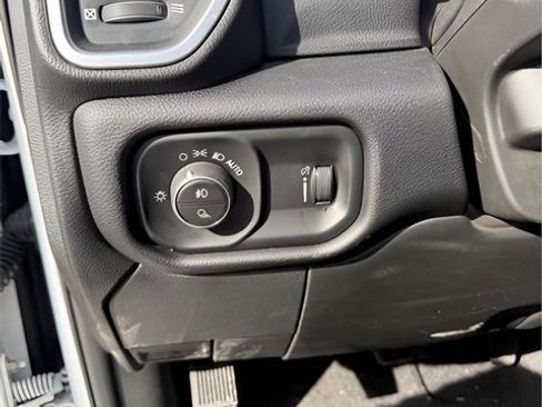 Used 2024 RAM 2500 Big Horn w/ Bed Utility Group image 13