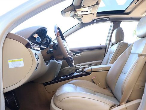 Used 2010 Mercedes-Benz S 550 image 24