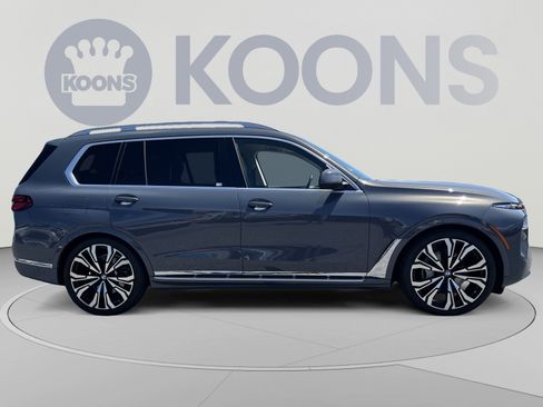 Used 2023 BMW X7 xDrive40i w/ Executive Package AWD/4WD image 8