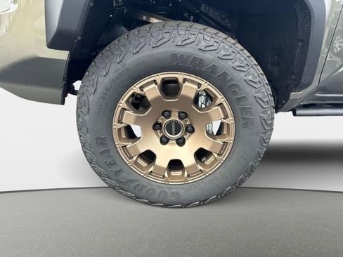 New 2025 Toyota Tacoma Trailhunter image 9
