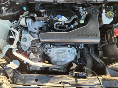 Used 2018 Nissan Rogue S image 30