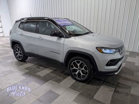 Used 2025 Jeep Compass Limited AWD/4WD image 5