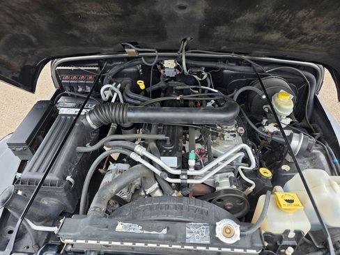 Used 2005 Jeep Wrangler Unlimited AWD/4WD image 20