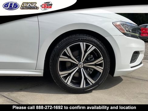 Used 2022 Volkswagen Passat 2.0T SE image 10