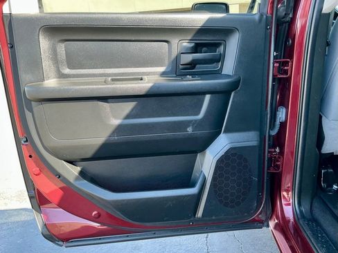 Used 2018 RAM 2500 Tradesman w/ Chrome Appearance Group image 33