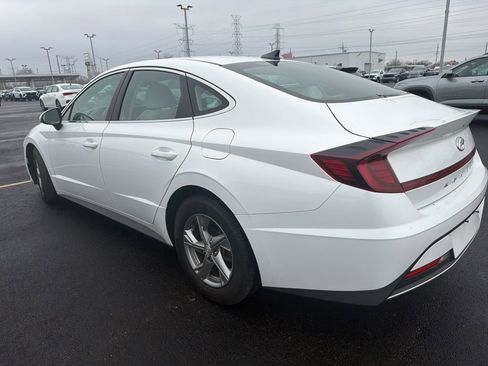 Used 2023 Hyundai Sonata SE w/ Preferred Accessory Package image 2