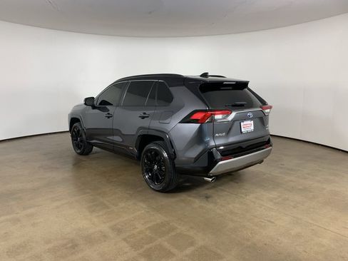 Used 2022 Toyota RAV4 XSE AWD/4WD image 15