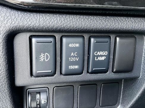 Used 2019 Nissan Titan SV w/ SV Convenience Package AWD/4WD image 34