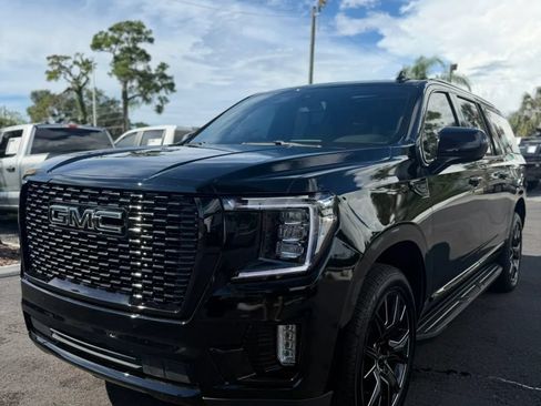 Used 2021 GMC Yukon XL SLT w/ Rear Media and Nav Package AWD/4WD image 1