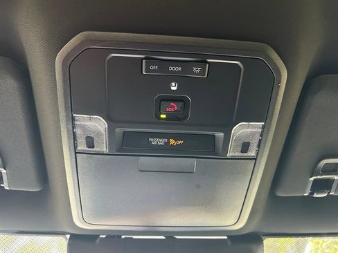 Used 2025 Toyota Tacoma SR5 RWD image 28