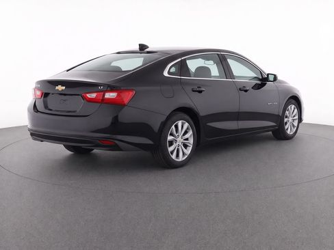 Used 2025 Chevrolet Malibu LT FWD image 4