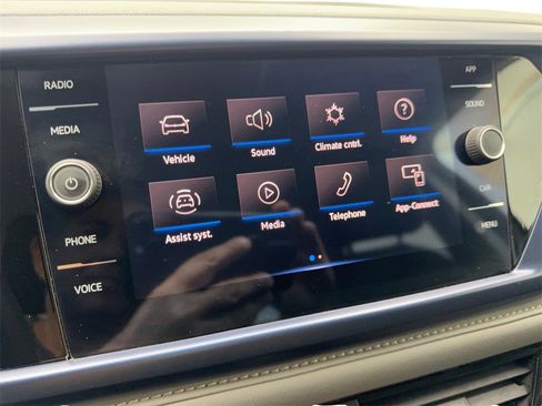 Used 2024 Volkswagen Taos SE image 64