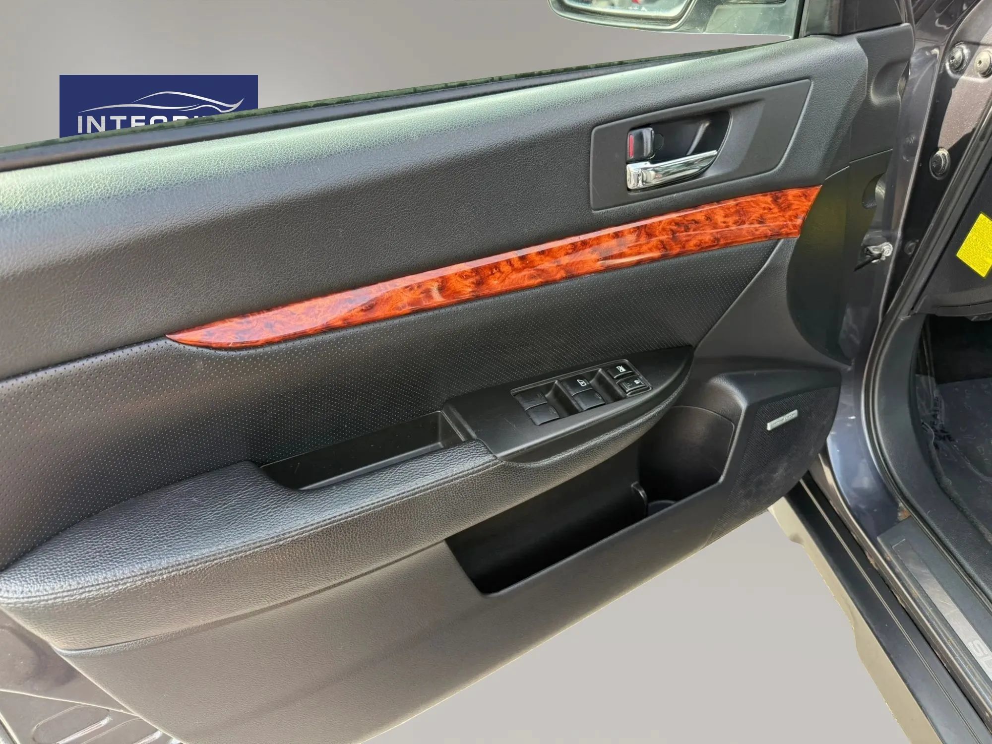 Used 2011 Subaru Outback 2.5i Limited AWD/4WD image 13
