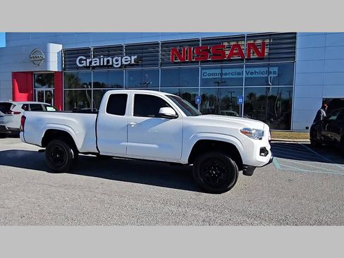 Used 2023 Toyota Tacoma SR image 37