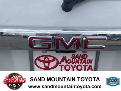 Used 2023 GMC Acadia Denali w/ Denali Ultimate Package image 11