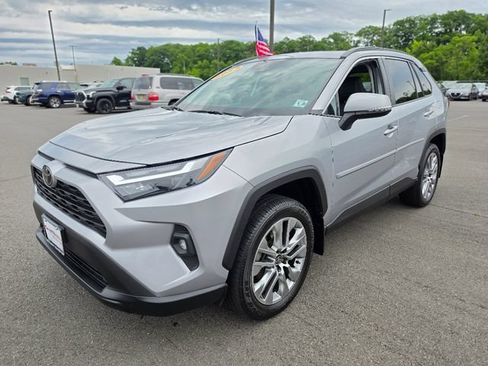 Used 2023 Toyota RAV4 XLE Premium AWD/4WD image 3