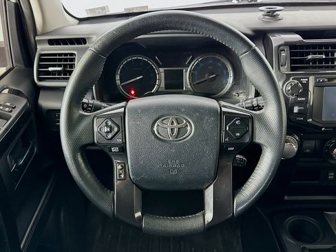 Used 2019 Toyota 4Runner TRD Off-Road Premium image 18